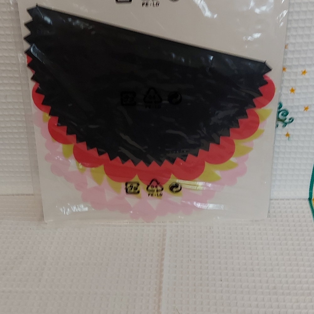 NWT Ikea Dommar Vinyl serving plate decoration - reusable - set of 4 - Picture 3 of 4